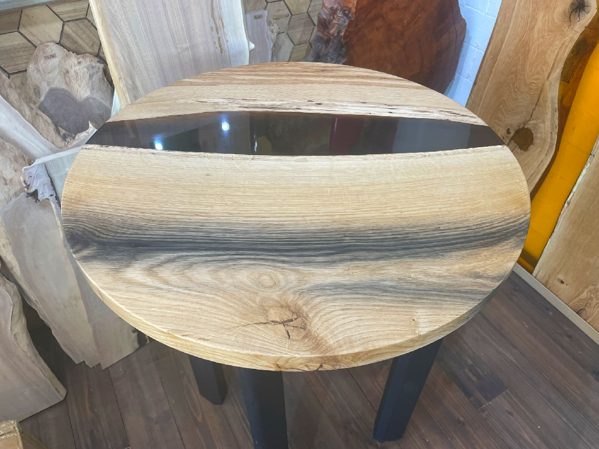 レジンラウンドテーブル オーク × ブラック 2人掛け（40x600x600mm