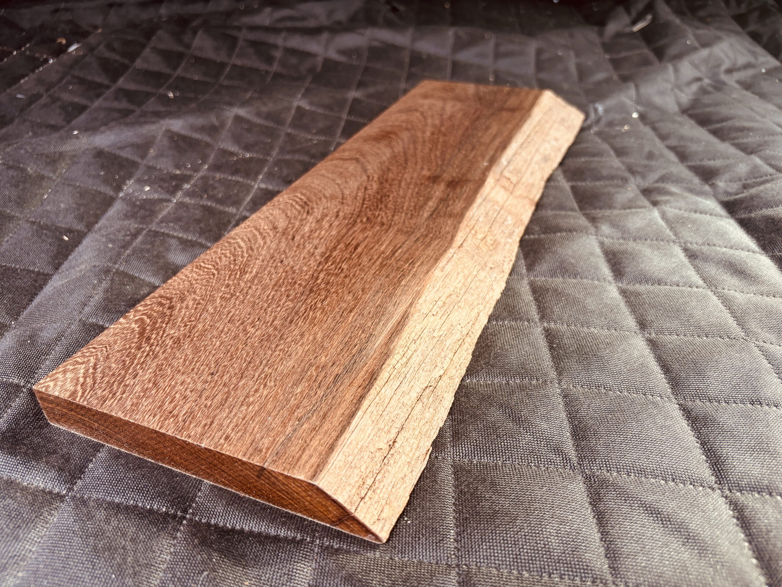 レジンとの相性が良い紫タガヤサン片耳板