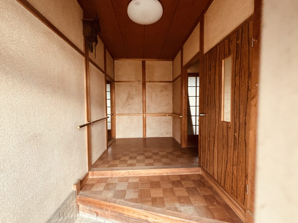 不便を楽しむ里 新アトリエ 古民家玄関 改築前 DIYリノベーション予定